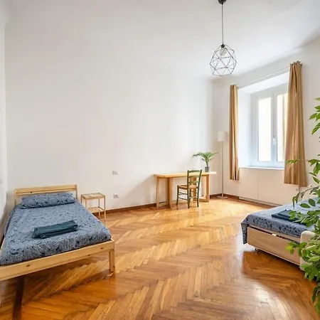 In Milan/porta Venezia/duomo Apartment *