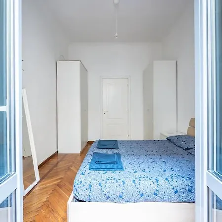 Apartment In Milan/porta Venezia/duomo Milan