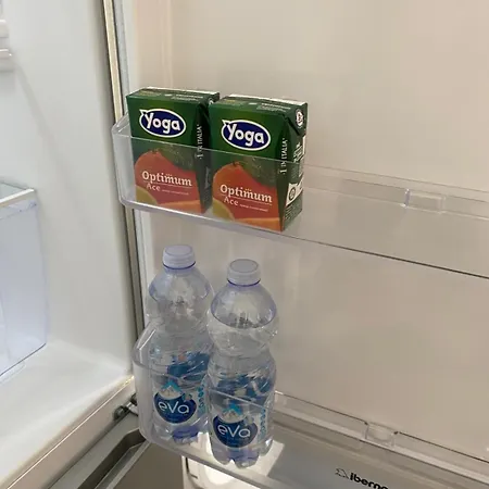 Apartmán Regina In Melegnano - Wifi, Breakfast Box And Terrace Milán