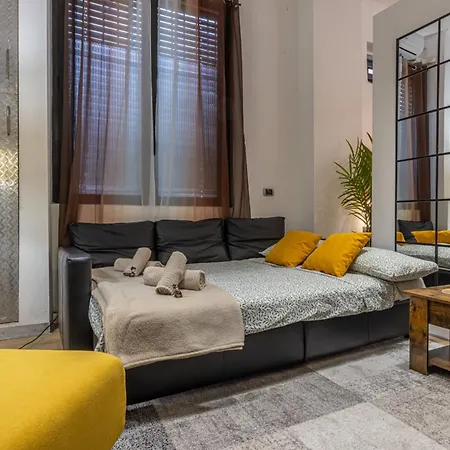 Industrial Loft In Maciacchini - Metro 50m Smartworking & Netflix