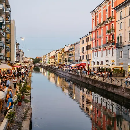 Flat In - Navigli Apartment