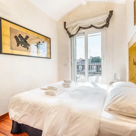 Brand New Central Beatrice D'este * Milan