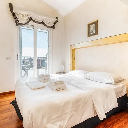 Brand New Central Beatrice D'este * Milan