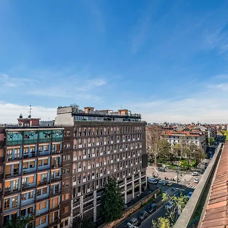 Brand New Central Beatrice D'este *