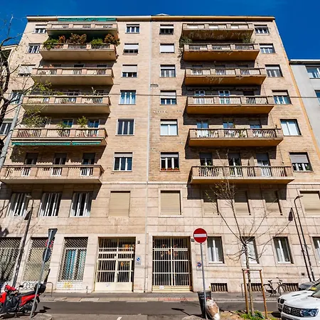 Brand New Central Beatrice D'este