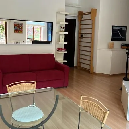Διαμέρισμα And Cosy Flat In Area Μιλάνο