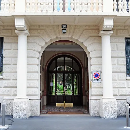 Giovio Duplex Apartment Milan