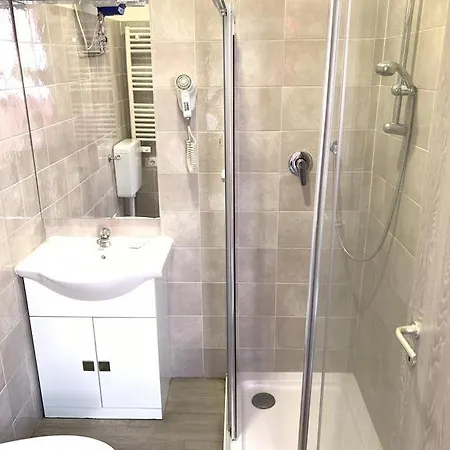 Hotel Lucania *