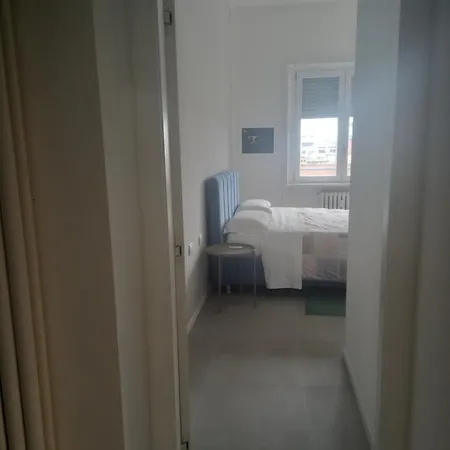 With Free Parking Garage - Con Parcheggio Incluso Nuovo Con 2 Da Letto E Due Bagni - New With 2 Bdrooms 2 Bathrooms- Jellow Subway Metro Gialla Porta Romana 3 Stops To Duomo *