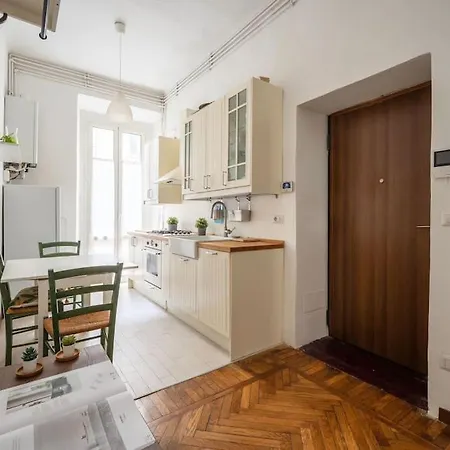 In Porta Venezia Duomo Apartament *