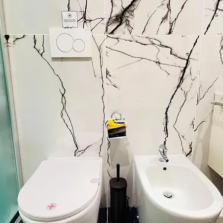 New And Elegant On The Navigli Netflix E דירה