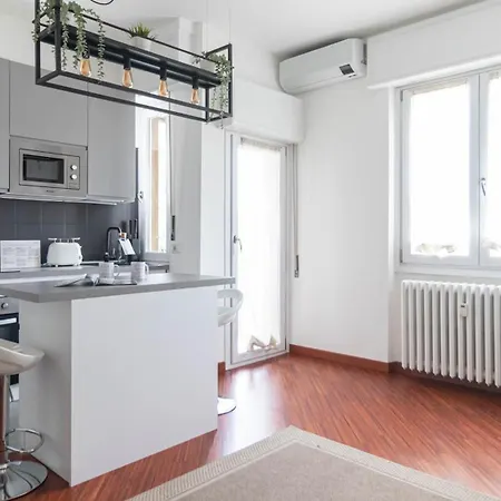 Italianway - Lorenteggio 30 Apartment *