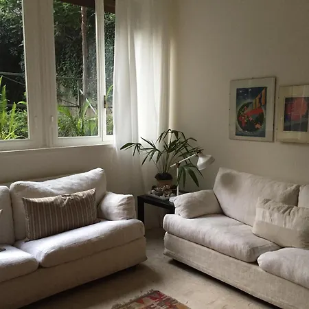 Appartement Beautiful In The Center. Garden View :-)