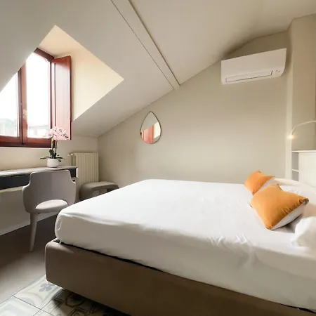 Comecasa 10 Minutes Walk From Duomo 2 Bedroom *