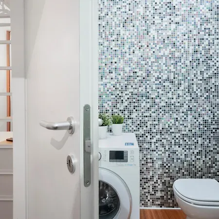 New! Lovely & Friendly In Center B Apartmán *