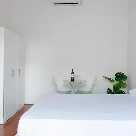 New! Lovely & Friendly In Center A شقة ميلان