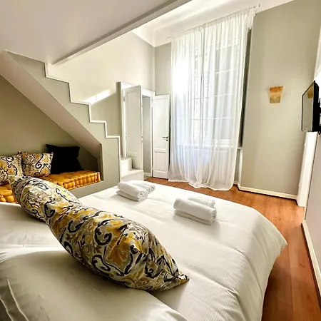 Nerino House, Elegante E Tranquillo A 5 Minuti Dal Duomo Milan