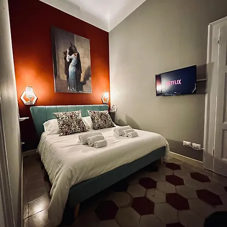 Nerino House, Elegante E Tranquillo A 5 Minuti Dal Duomo Milan