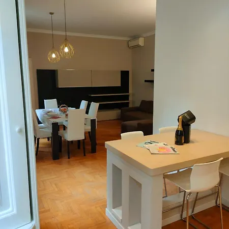 Apartament Esclusive & Elegant Loft, Duomo 10 Minutes Mediolan
