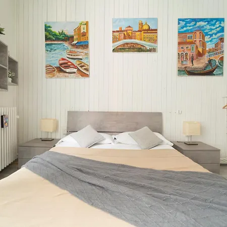 Art Design - Center Apartmán Milán