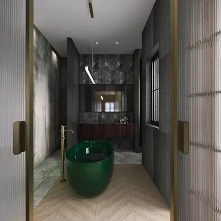 Newly Renovated In Via Della Spiga * Milan