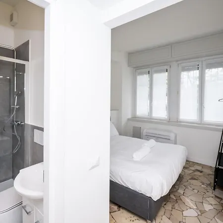 Airguest Pianella Πανσιόν 3*