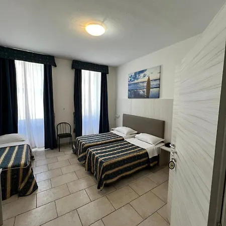 Alessander Hotel