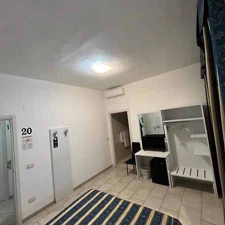 Alessander 2* מילאנו