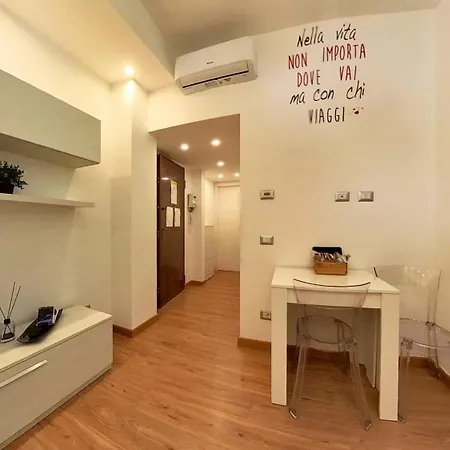 N&ghomesweethome Raffaelloelegante Ideale Affari Apartmán