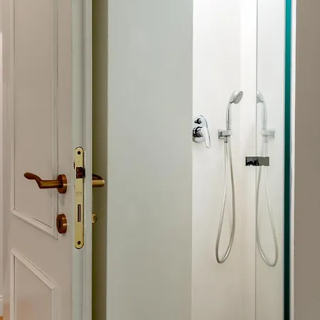 Allegroitalia Penthouse Montenapoleone * Milan