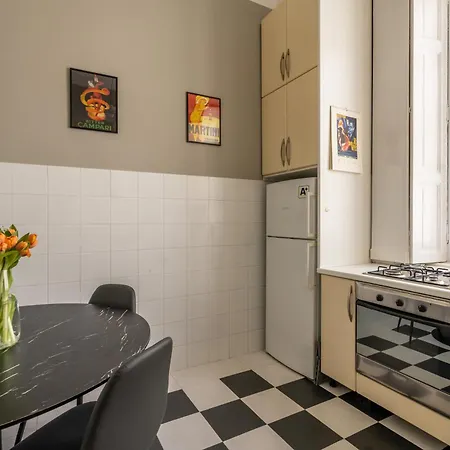 Nerino House, Elegante E Tranquillo A 5 Minuti Dal Duomo * Milan