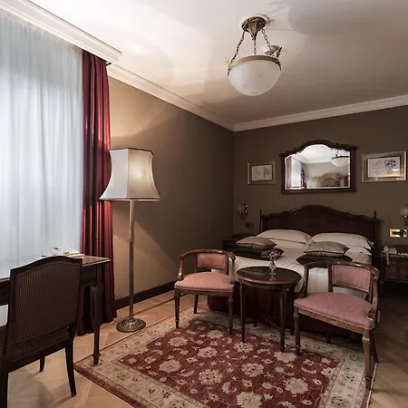 Grand Et De - The Leading Of The World