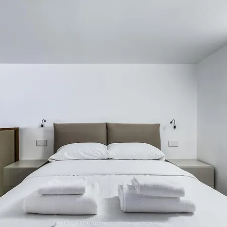 Luxury Duplex Corso Magenta 4pax-wifi-tasso *