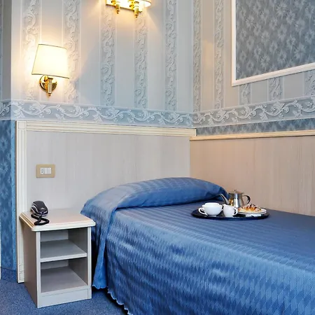 Hotel Garda Milan