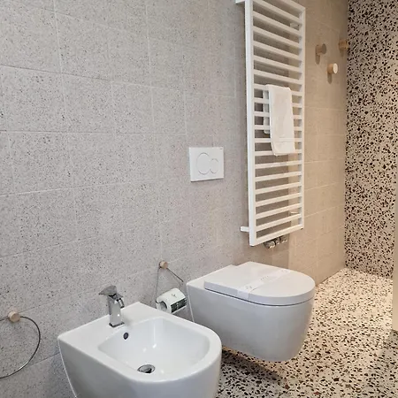 Cozy Flat Mins Walk To Navigli And Metro Porta Genova 아파트 *