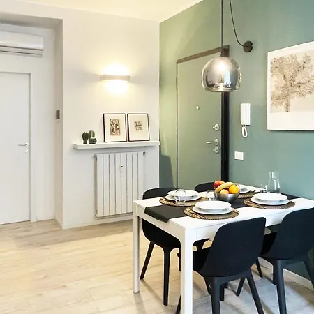 Cozy And Quiet In Isola District * Milano