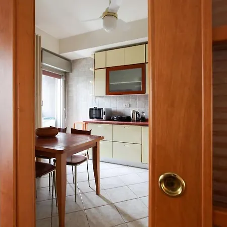 Fieramilano 3br شقة ميلان