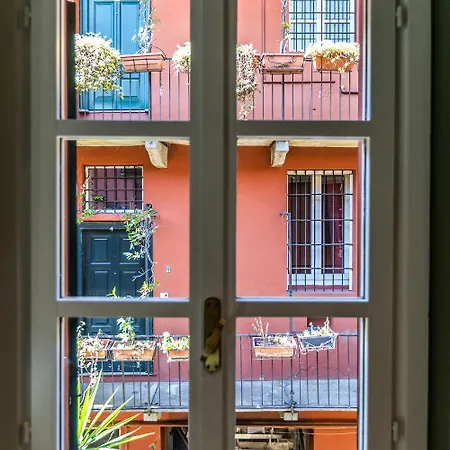 Apartment - Alzaia Naviglio Grande Milan