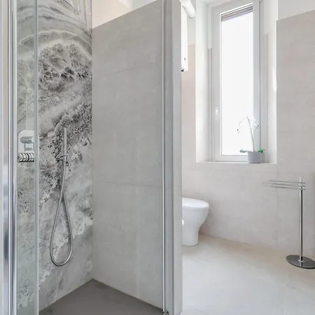 Lattanzio Charming - Porta Romana Mm3 * Милан