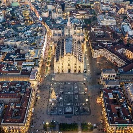 Lägenhet Luxury Fieramilano-duomo Wifi&netflix Milano