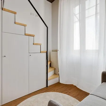 Homeby, Cozy Penthouse Apartment Milan