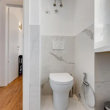 Homeby, Cozy Penthouse Apartment *