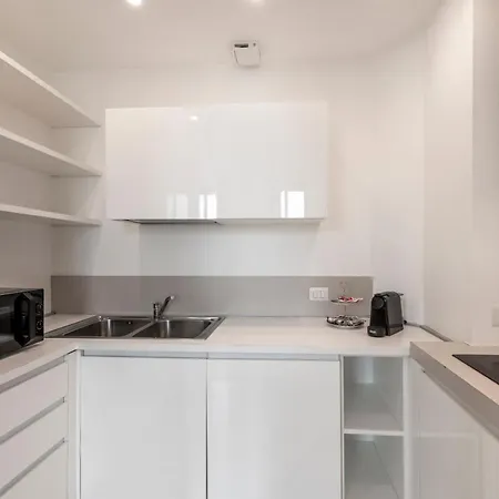 Royal - Duomo Santo Stefano Apartment Milan