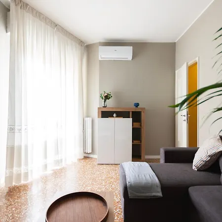 Apartment Vallazze 91 *