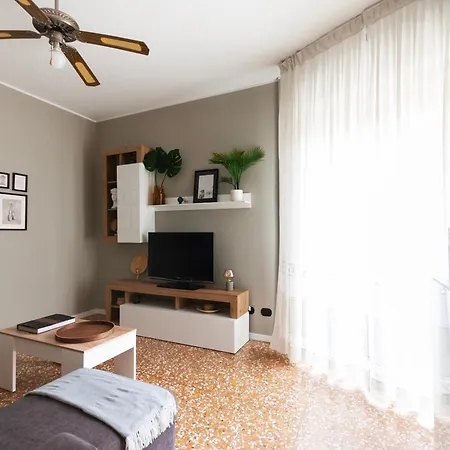 Apartment Vallazze 91 *