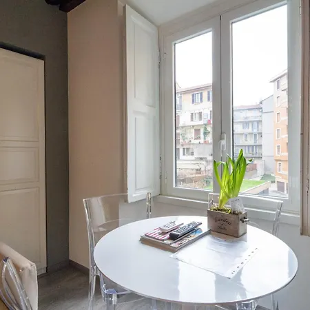 Apartment Navigli - Vigevano 45 & Casale 3a Milan