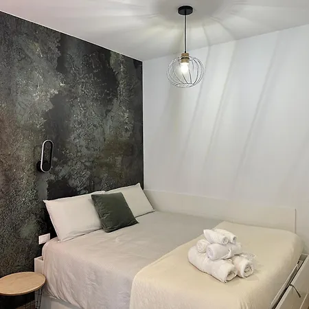 Repetti Design - 10 Min To Centre & Airport 밀라노