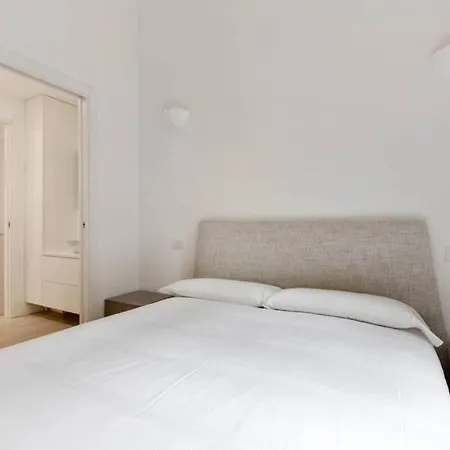 Luxury Duplex Corso Magenta 3pax-wifi Lägenhet