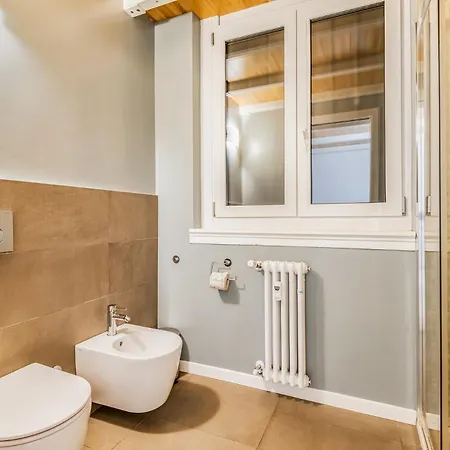 아파트 Brand New 5 Pax Wifi Corso Sempione *