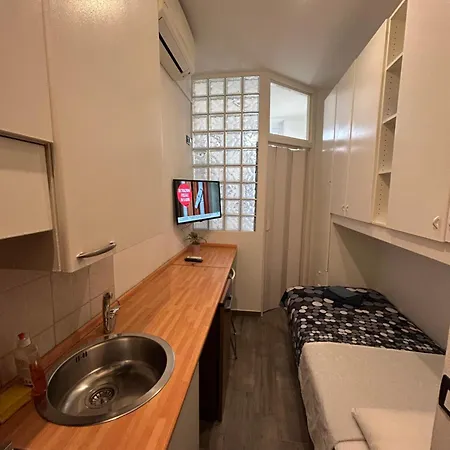 In Zona Loreto Vicino Metro Mm1 E Mm2 - Lippino Lejlighed *